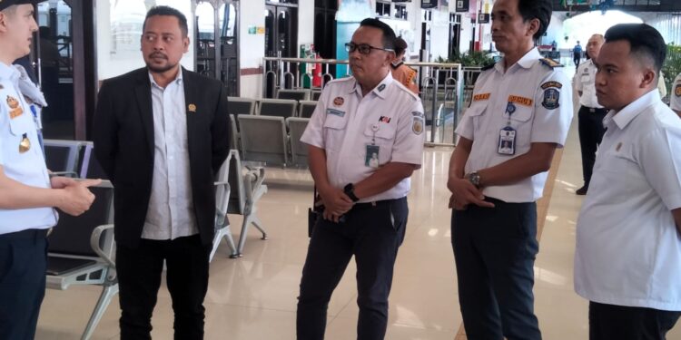 Sidak persiapan angkutan mudik lebaran, Komisi D DPRD Jatim puas persiapan yang dilakukan Stasiun Pasar Turi Surabaya