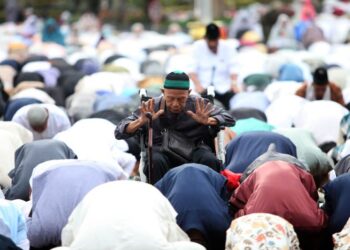 Sholat Idulfitri di Balai Kota Surabaya ramah disabilitas