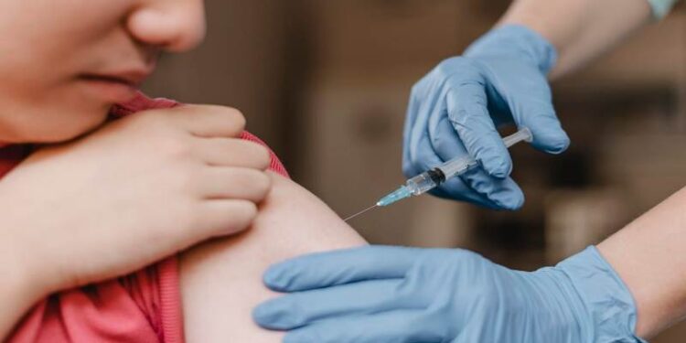 Pemkot Surabaya siapkan 2.815 Vaksin Meningitis untuk calon jamaah haji