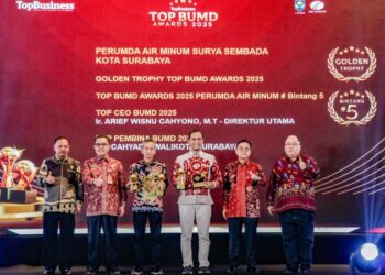 Perumda Air Minum Surya Sembada Kota Surabaya raih Golden Trophy TOP BUMD Awards 2025
