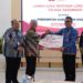 Percantik trotoar Telaga Sarangan, Bank Jatim serahkan CSR lampu hias
