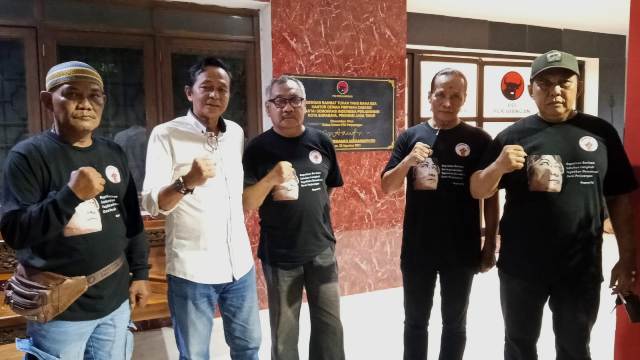 Sampaikan aspirasi, Promeg’96 datangi kantor DPC PDIP Surabaya