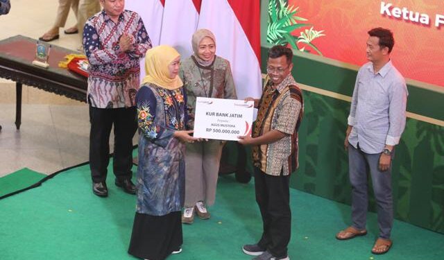 Dongkrak pertumbuhan UMKM, Bank Jatim salurkan KUR dalam kegiatan Kampoeng Kreasi 2025