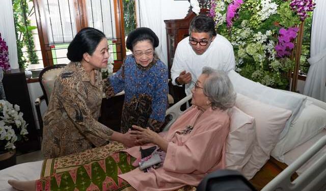 Hadiri Syukuran HUT ke-100 Meriyati Hoegeng, Puan Bicara Soal Keteladan Istri Pejabat