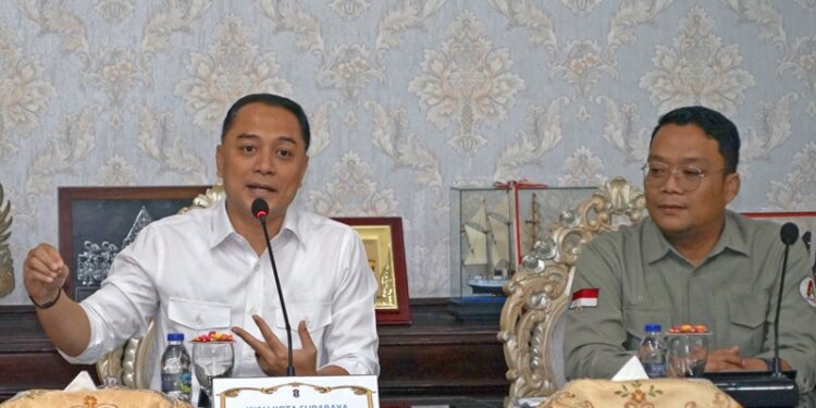 Wali Kota Eri Cahyadi: Parkir semua mini market di Surabaya gratis, Jukir warga sekitar