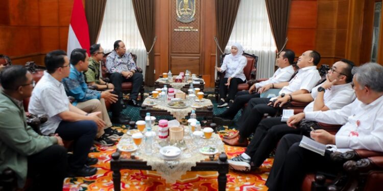 Lakukan koordinasi dengan Pertamina Patra Niaga, Gubernur Khofifah pastikan kelangkaan BBM di Jember teratasi