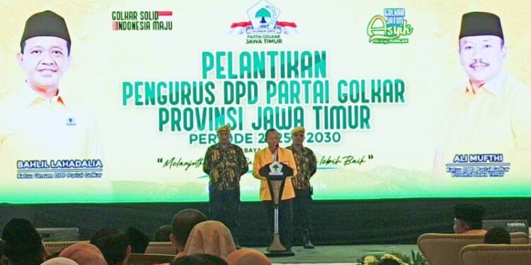 Lantik pengurus Golkar Jatim, Sekjen Golkar M. Sarmuji minta Golkar Jatim bisa menambah kursi di Pemilu 2029