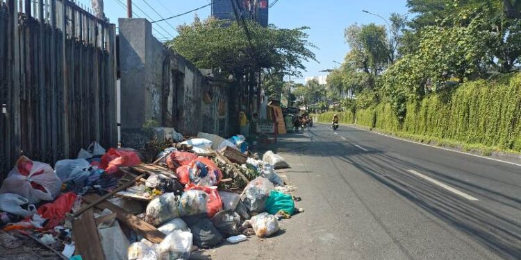 Legislator Gerindra sebut Surabaya akan darurat sampah kalau tak ada terobosan baru