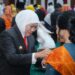 Sematkan Satyalancana Karya Satya kepada 600 ASN Pemprov Jatim, Gubernur: Jadikan pelecut semangat kinerja berdampak