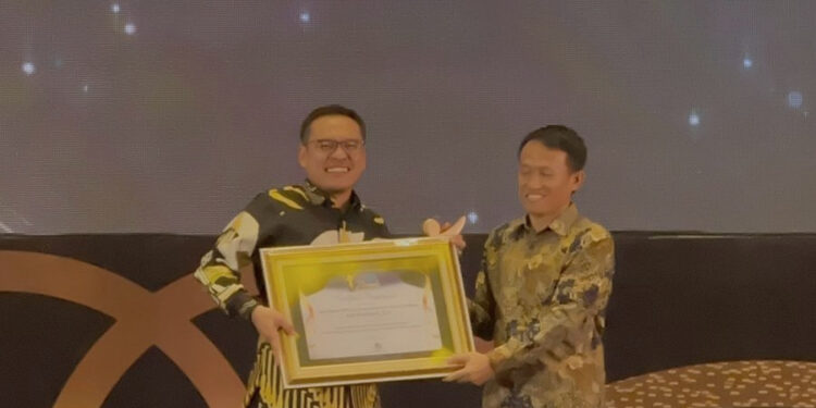 Konsisten dan menginspirasi, Arif Fathoni kembali raih penghargaan Tokoh Politik Inspiratif