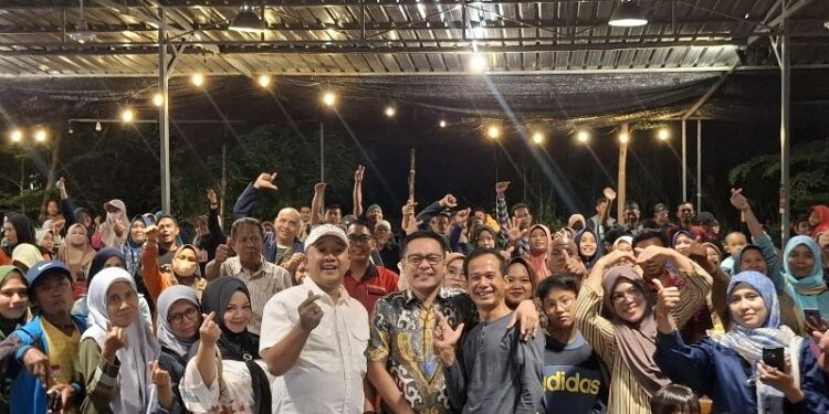 Dukung ekonomi kerakyatan, Legislator Golkar gelar pembagian PIP di warkop