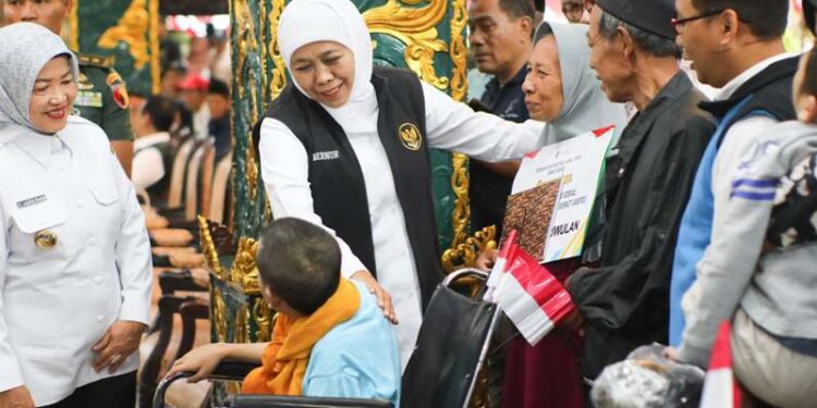 Khofifah salurkan Bansos, Zakat Produktif hingga Alsintan total 16,1 Milyar untuk masyarakat Kabupaten Malang