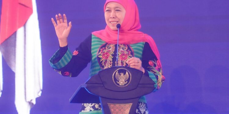 Khofifah pastikan proses belajar mengajar di Jatim terlindungi, daerah rawan dilakukan daring, juga terapkan WFA bagi ASN non tekhnis di Pempov Jatim