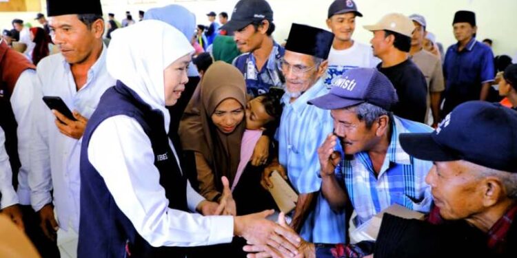 Beri bantuan warga Bawean, Gubernur Khofifah: Terima kasih TNI AL atas support dan respons cepatnya siapkan KRI Surabaya 591