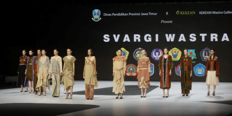 Apresiasi murid SMK Jatim Tembus Panggung Fashion Dunia, Gubernur Khofifah: Ini bukti pendidikan vokasi kita berkelas global