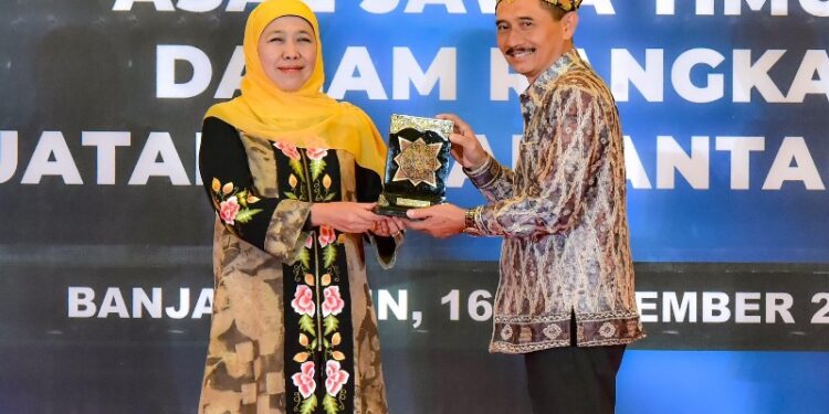 Silaturahmi bersama masyarakat Kalsel asal Jatim, Gubernur Khofifah dorong kolaborasi ekonomi dan perkuat persaudaraan kebangsaan