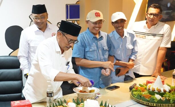 Resmikan Pressroom, Ketua DPRD Jatim: Wadah yang bisa mendorong jurnalis untuk menghasilkan tulisan yang mencerahkan