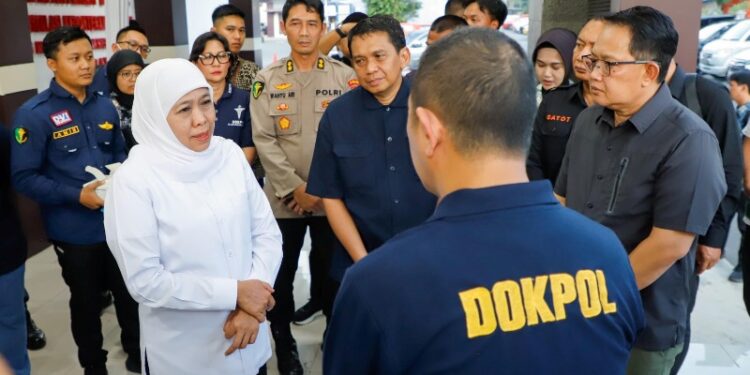 Gubernur pastikan Posko DVI Post Mortem Korban Ponpes Al Khoziny di RS Bhayangkara Polda Jatim bekerja profesional menjaga akuntabilitas
