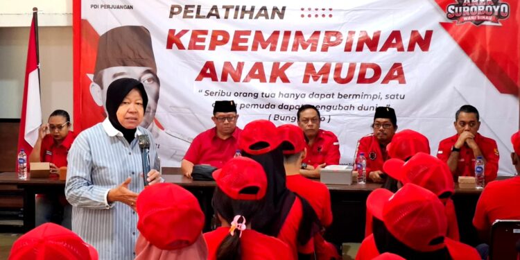 PDIP Surabaya dan TMP siapkan kader muda bermental pejuang, Risma inspirator