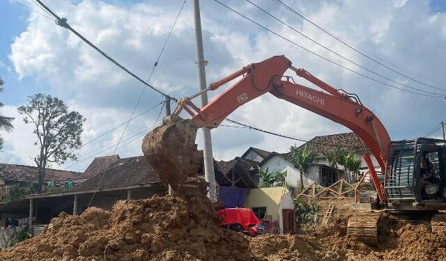 Datangi lokasi longsor Ponorogo, Suli Daim: Keselamatan warga dan pemulihan pasca bencana prioritas utama