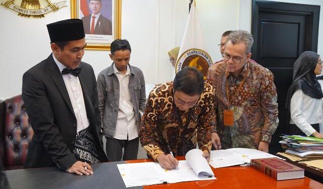 Tingkatkan layanan pengelolaan keuangan haji, Bank Jatim tandatangani MoU dengan Kementerian Haji dan Umrah RI