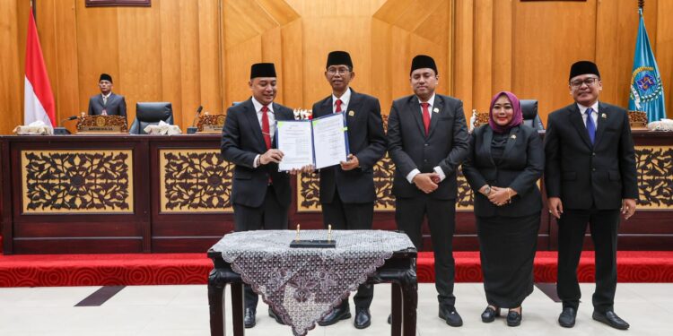 Pemkot dan DPRD Surabaya sepakati Raperda APBD 2026 Rp12,7 Triliun