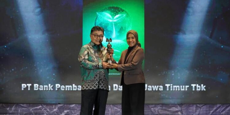 Bank Jatim berhasil raih Platinum Rank dalam ASRRAT 2025