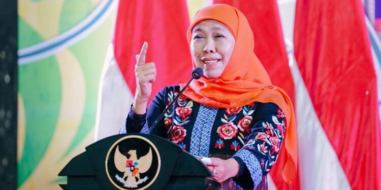 Serahkan penghargaan Lingkungan Hidup 2025, Gubernur dorong pembangunan Jatim yang lestari dan berkeadaban