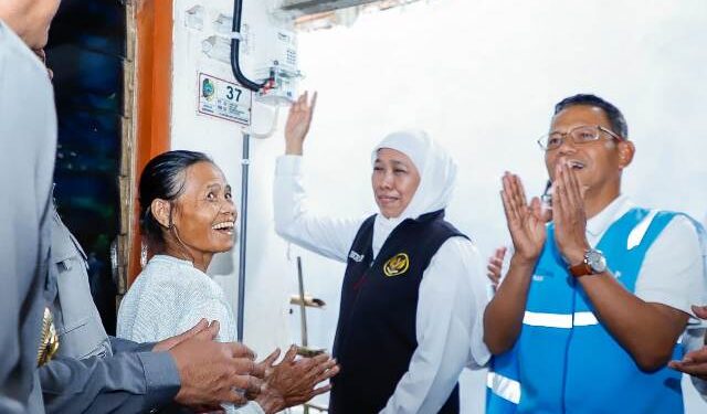 Targetkan percepatan elektrifikasi 100 Persen, Khofifah: Kita siap pasang listrik gratis bagi 3.400 rumah tangga miskin di Jatim