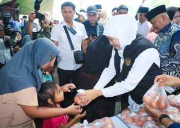 Gelar pasar murah di Singosari Malang, Khofifah: Upaya nyata stabilkan harga kebutuhan pokok saat bulan Ramadhan