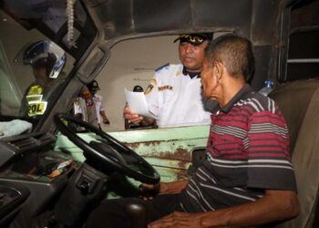Puluhan Angkutan Umum di Surabaya Terjaring Razia tak Layak Jalan