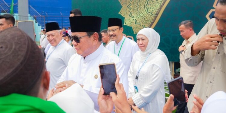 Presiden Prabowo didampingi Gubernur Khofifah hadiri Mujahadah Kubro Satu Abad NU, tegaskan peran Nahdlatul Ulama sebagai pilar persatuan Indonesia