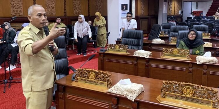 Ketua DPRD Surabaya Adi Sutarwijono dirawat di RS Jakarta