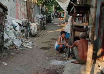 Masih Banyak Warga Miskin di Surabaya, Wali Kota Eri Tekankan Zakat Tepat Sasaran: Ancam Sanksi Hingga Penutupan