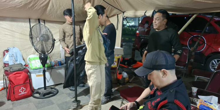 PDIP Surabaya Buka Posko Lebaran di Pasar Turi, Imbau Pemudik Jaga Keselamatan