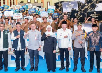 Gubernur Khofifah inisiasi program MAMA MAU NAIK KELAS dan resmikan revitalisasi 60 SLB, SMA, SMK se-Madura