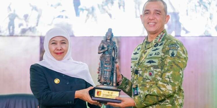 Hadiri Rapim Kodam V/Brawijaya 2026, Gubernur Khofifah Apresiasi Sinergi “Nyekrup” Pemprov Jatim–Kodam V/Brawijaya 