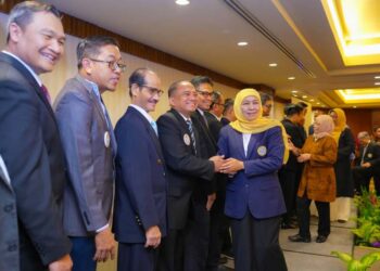 Lantik PW IKA Unair DKI Jakarta, Khofifah pesankan pentingnya penguatan jejaring, sinergi, kolaborasi dan Kesalehan Sosial