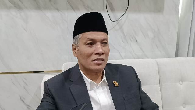 Pemerintan batasi akses media sosial bagi anak-anak di bawah usia 16 tahun, Hidayat: Bisa fokus belajar dan interaksi sosial