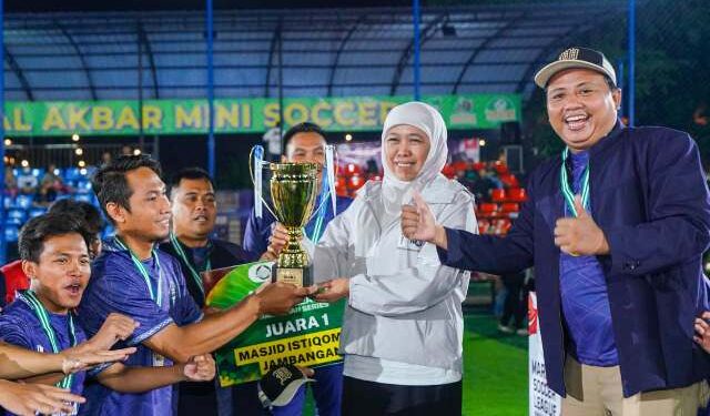 Hadiri Grand Final Marbot Soccer League, Gubernur Khofifah: Pererat persaudaraan dan kesehatan jasmani rohani ewat olahraga