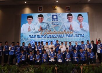 Gelar buka puasa bersama, DPW PAN Jatim serahkan SK kepengurusan 27 DPD PAN Kota-Kabupaten