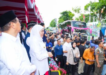 Berangkatkan 4.000 warga Jatim mudik gratis, Gubernur Khofifah sebut upaya tekan angka kecelakaan dan rigankan beban masyarakat
