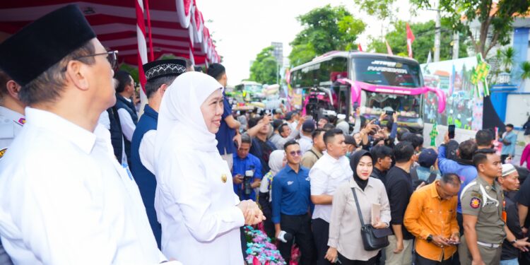 Berangkatkan 4.000 warga Jatim mudik gratis, Gubernur Khofifah sebut upaya tekan angka kecelakaan dan rigankan beban masyarakat