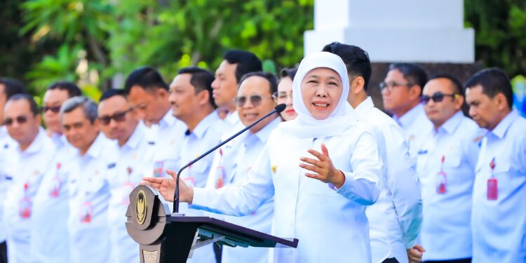 Apel hari pertama masuk kerja pasca Lebaran, Gubernur Khofifah: Mulai April depan ASN Pemprov Jatim akan diberlakukan WFH tiap hari Rabu