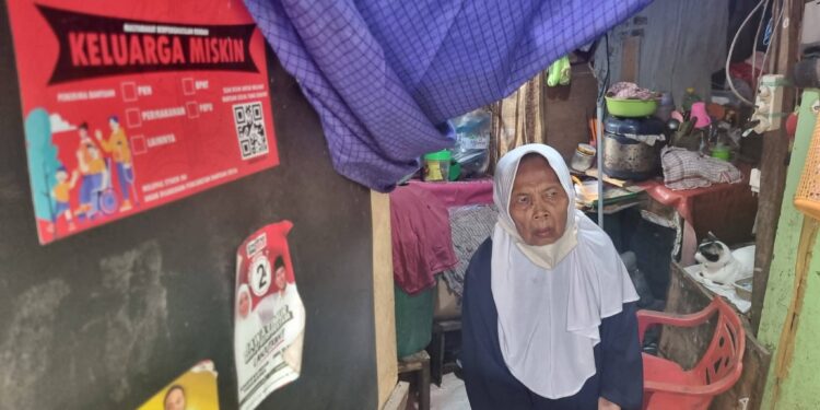 Data Ada, Bantuan Nihil: Potret Kemiskinan di Surabaya