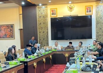Orang tua kasus rekoset peluru diduga TNI AL datangi DPRD Jatim, Ketua Komisi A: Kita akan fasilitasi kita cari penyelesaian terbaik