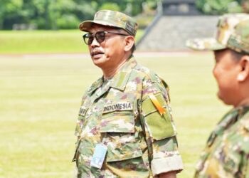Berbaju loreng, dengan semangat tinggi Ketua DPRD Jatim ikuti retret di Akmil Magelang