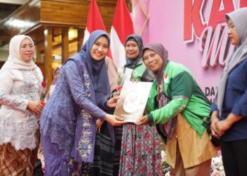 Peringati hari Kartini 2026, DPRD Jatim beri tali asih 62 perempuan inspiratif dan tangguh dari berbagai latar profesi