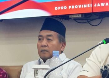 Terapkan Efisiensi penggunaan BBM, Wakil Ketua Komisi A DPRD Jatim ini pilih naik kereta api dari Bojonegoro ke DPRD Jatim
