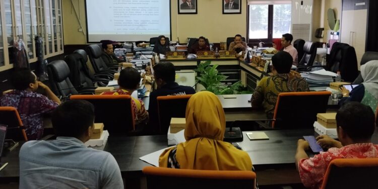 Pansus DPRD Surabaya Soroti Drainase Mampet: Dana Kelurahan Diusulkan untuk Perang Lawan Banjir